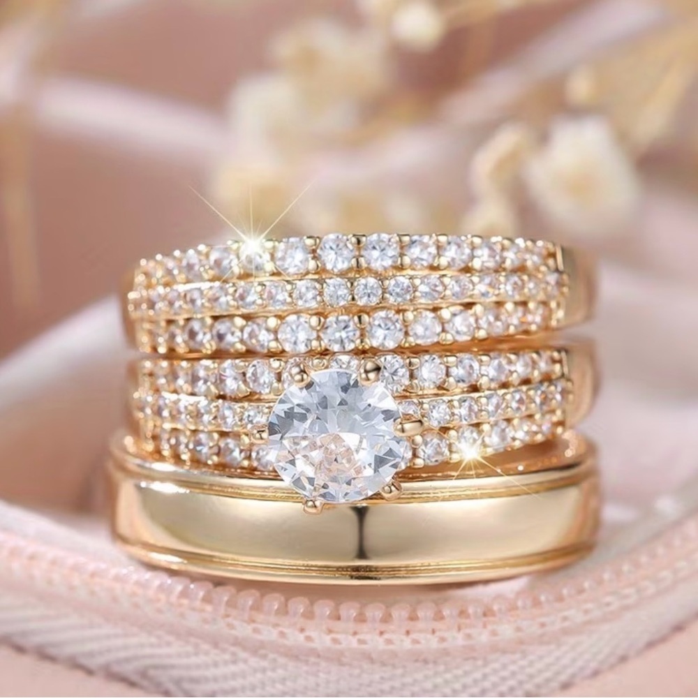 Elegant Gold & Silver Women's Ring Set.